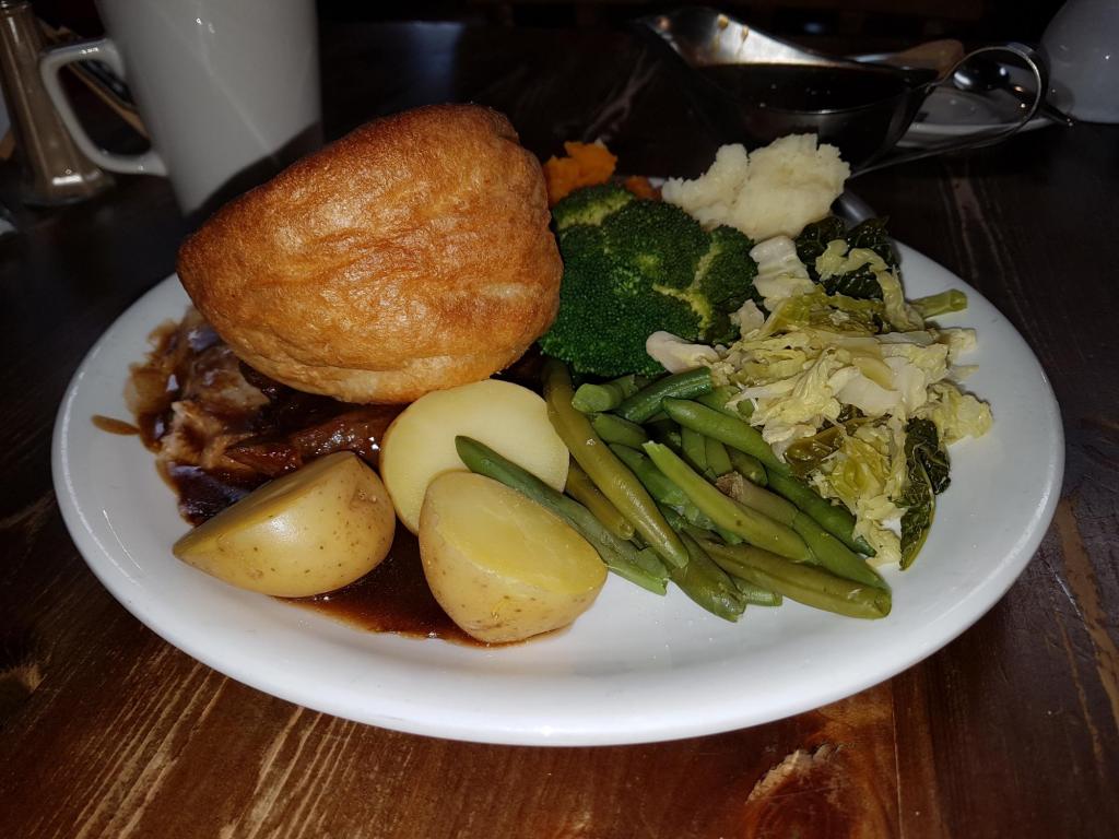 Sunday dinner done properly at Willow Farm Café