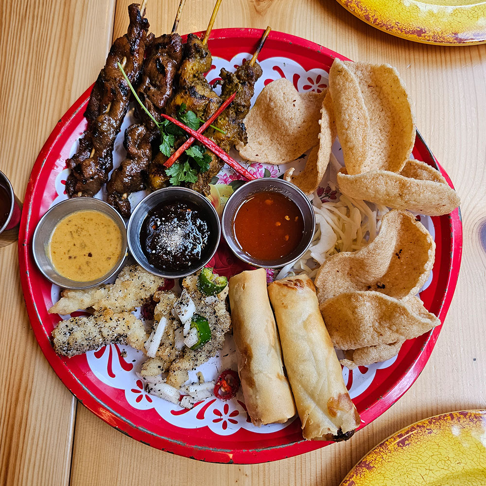 Classic Sharing Platter from Rosas Thai York